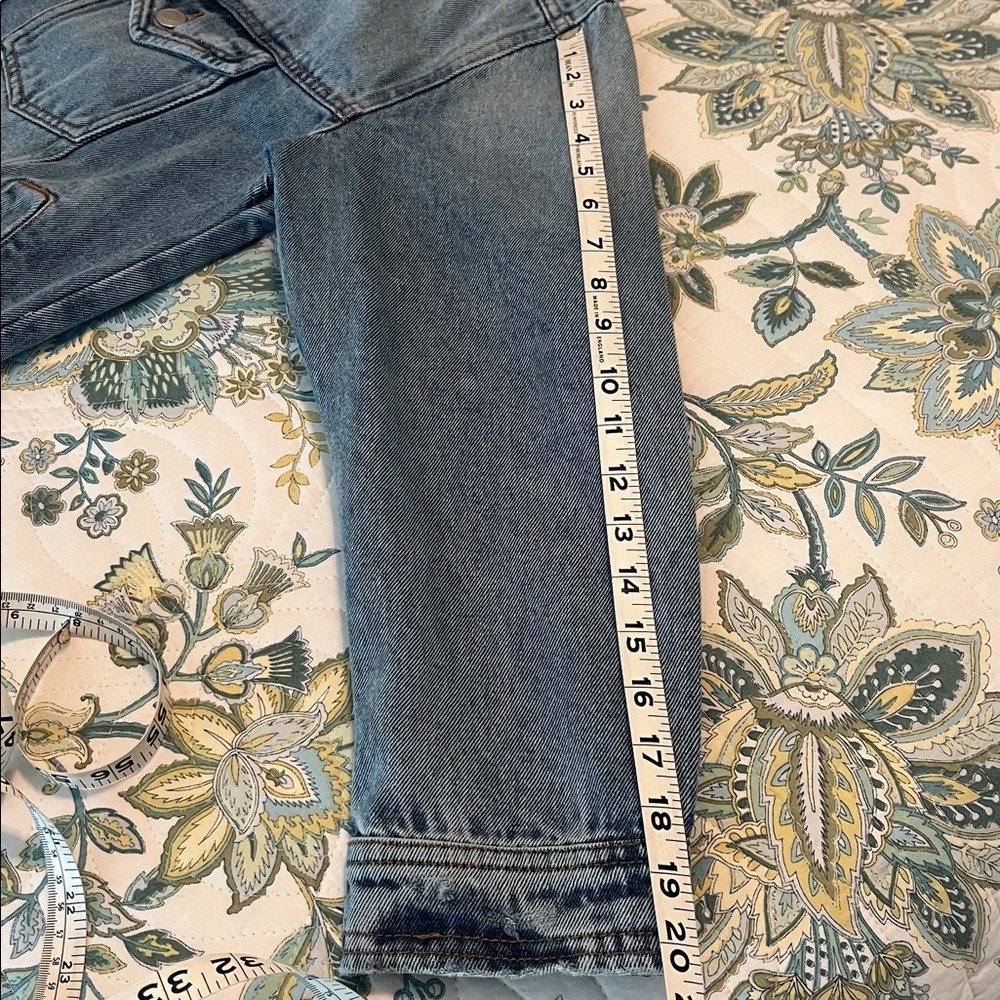 Celebrity Pink oversized jean jacket, size XS. - Picture 8 of 12